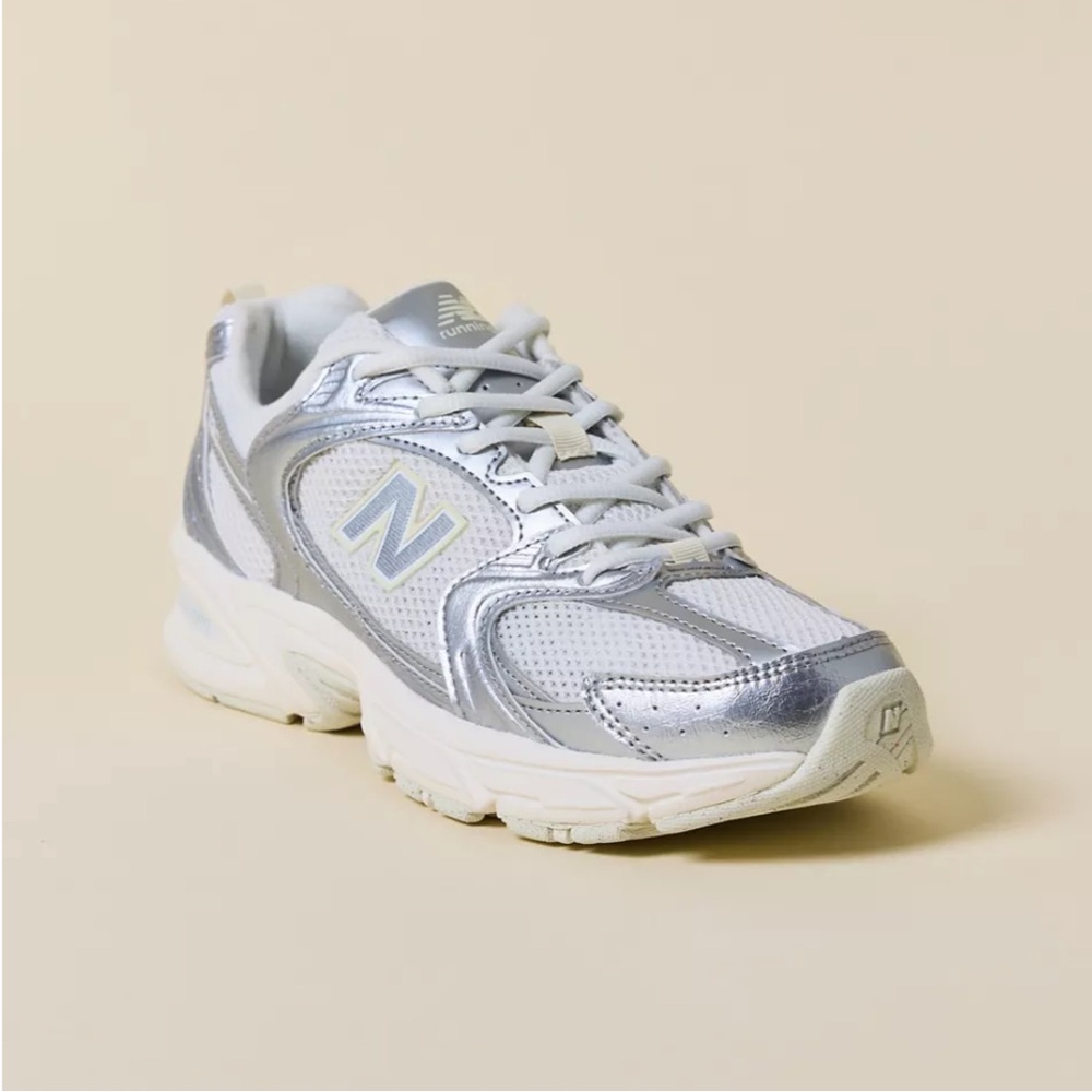 New Balance Women's 530 Silver/White Running Sneaker
